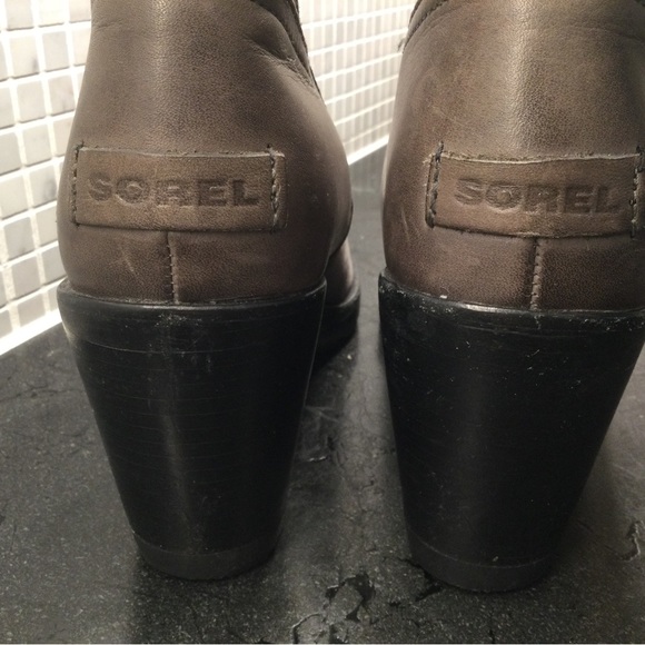SOREL After Hours Chelsea Boots-like new condition - Picture 6 of 6